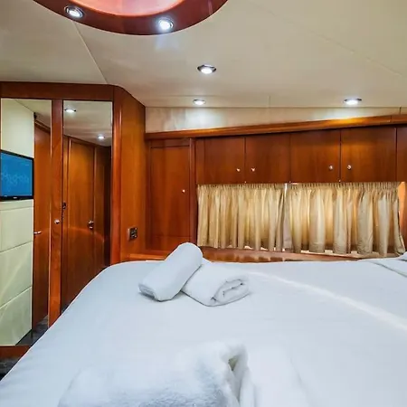 Glorious, We Deliver Your Dream! Hotel en barco Split