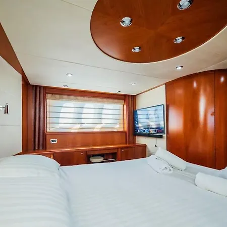 Hotel en barco Glorious, We Deliver Your Dream! *