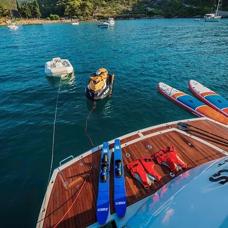 Glorious, We Deliver Your Dream! * Split